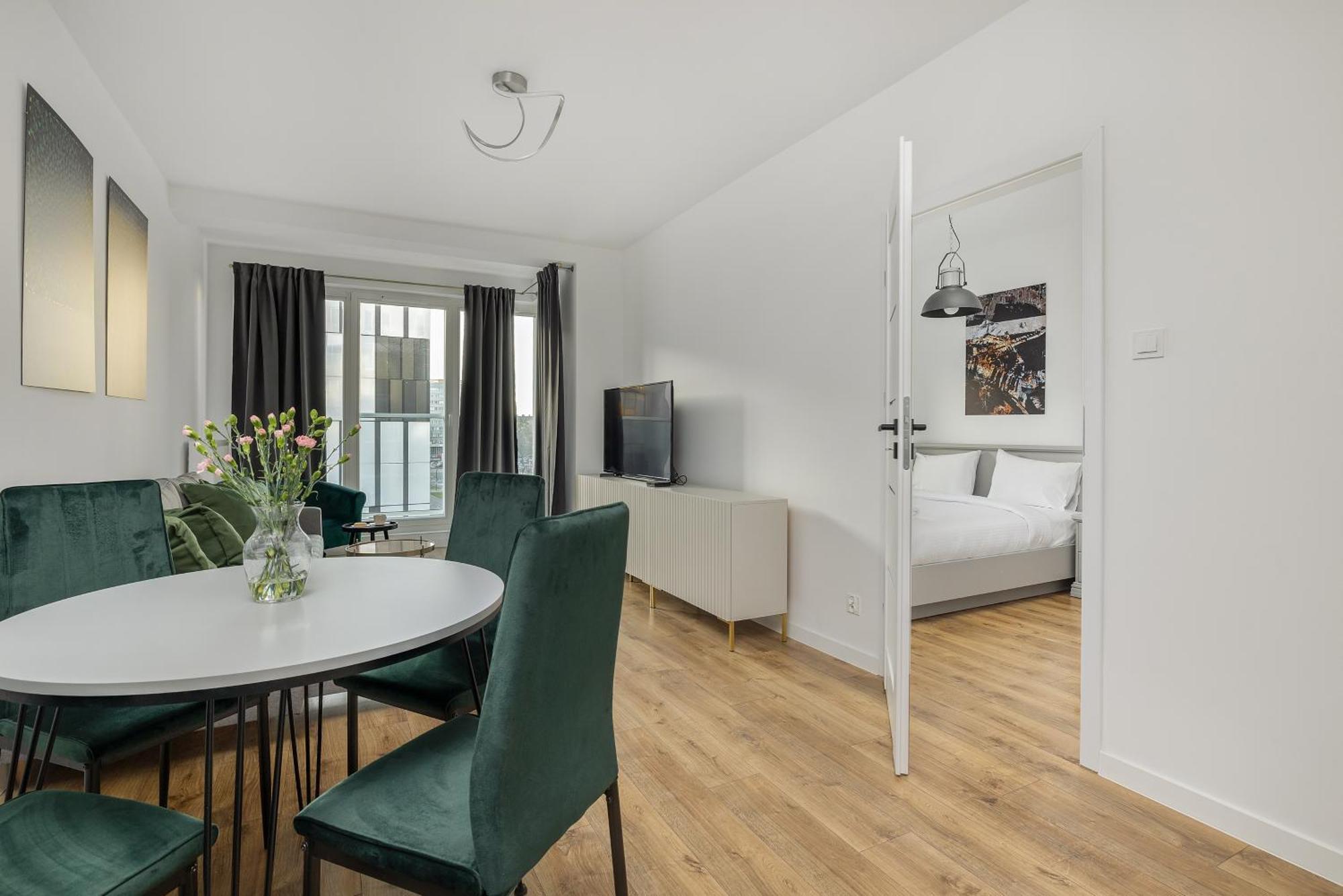 Apartment Malczewskiego Grey *