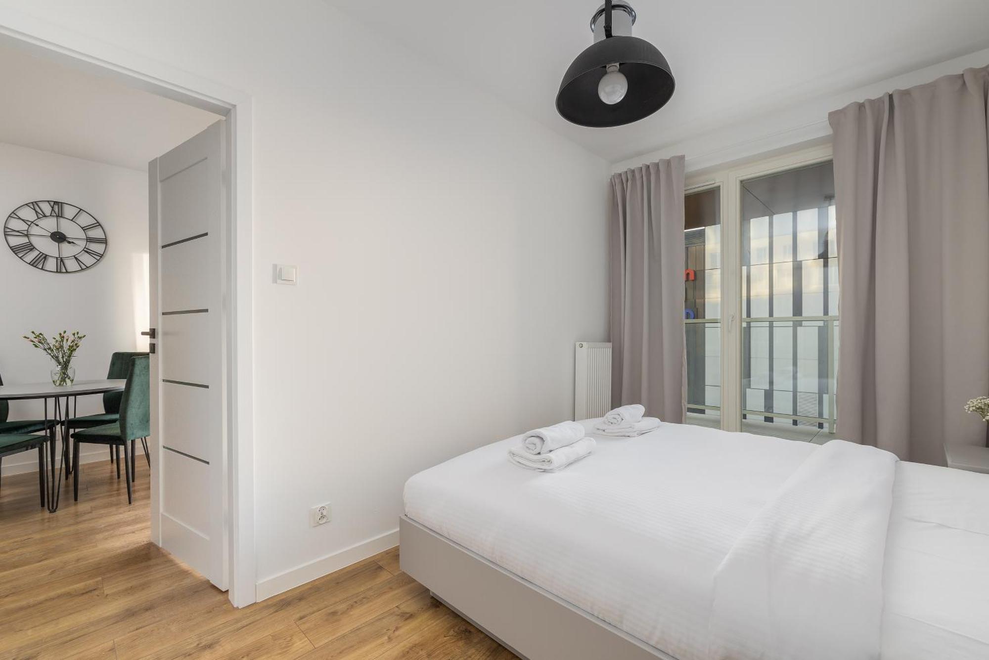 Apartment Malczewskiego Grey *